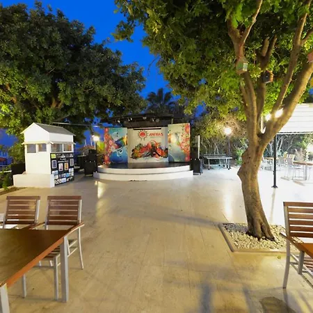 Anitas Hotel 3*