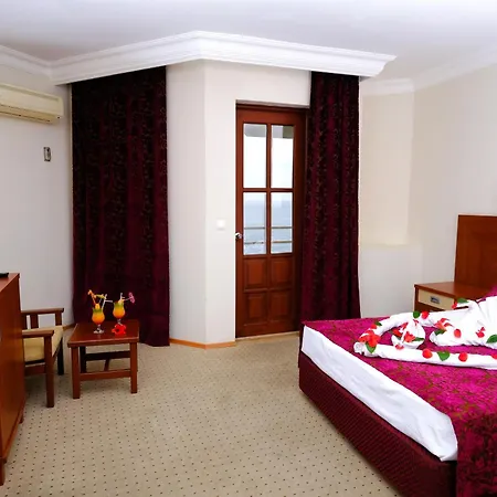 فندق Anitas 3*
