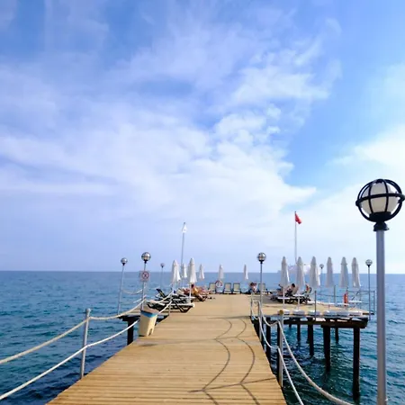 Anitas Hotel Konaklı